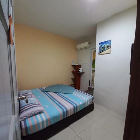 Happy Homestay Lukut ポートディクソン エクステリア 写真